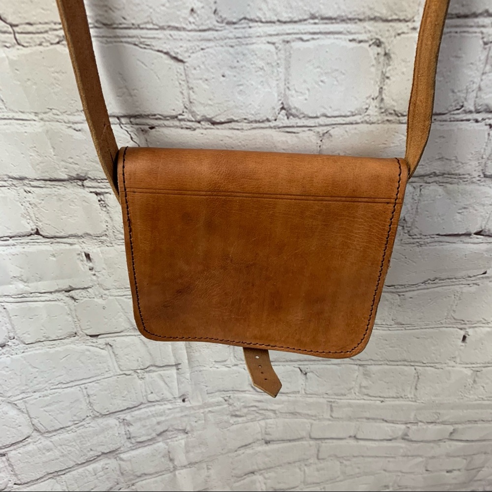 Vintage Brown Boho Leather Crossbody Bag - Picture 5 of 8